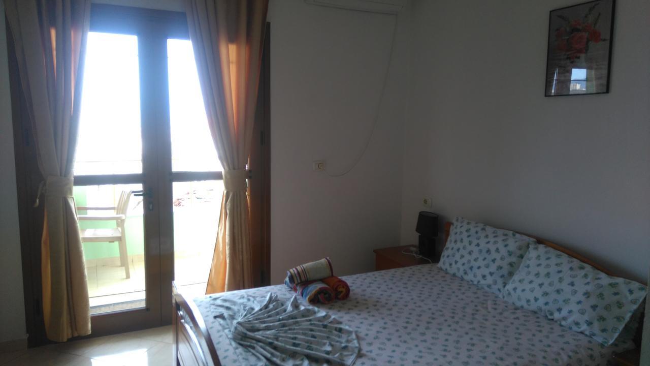 Jonny Guesthouse Ksamil Exterior foto